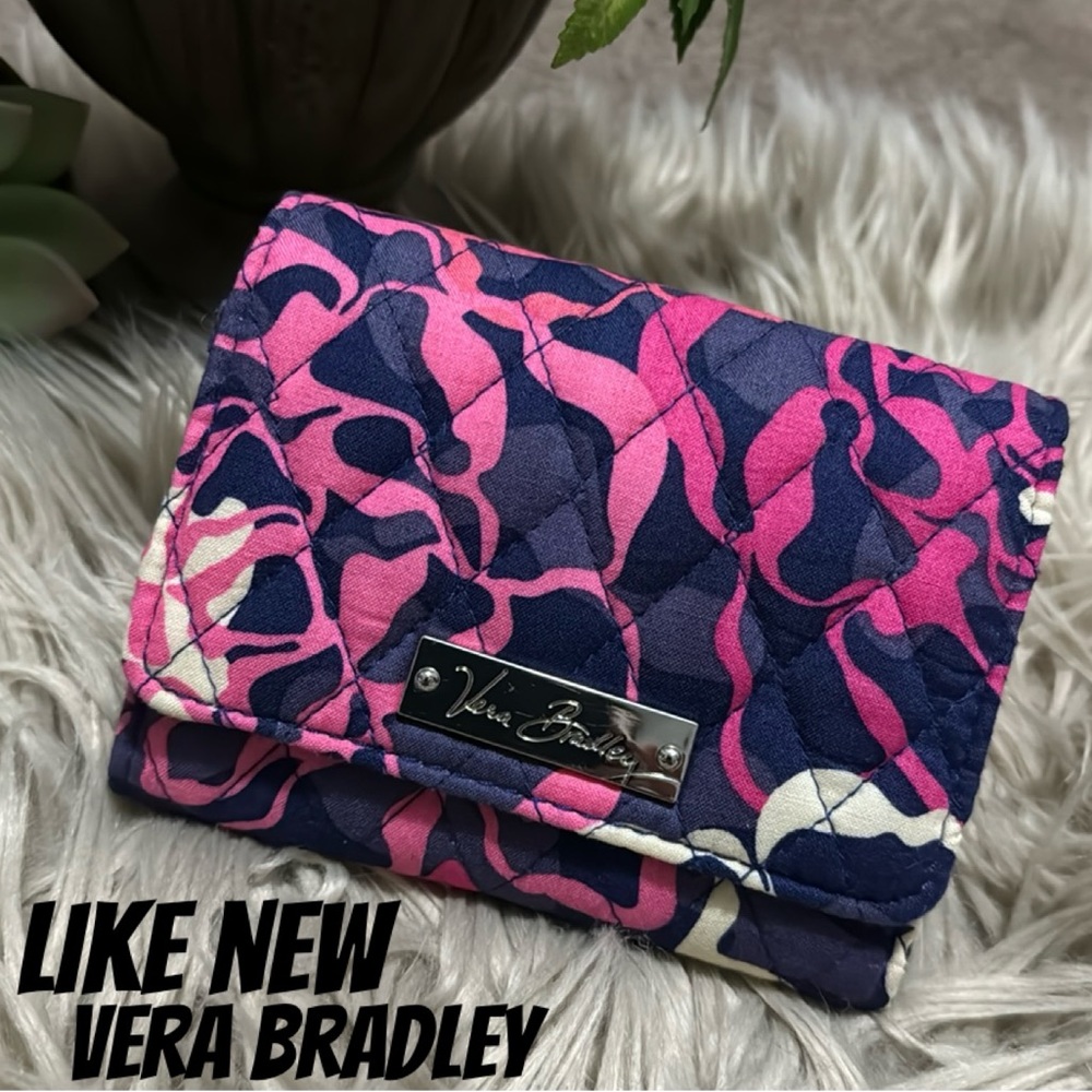 Amazing Like New Condition-Vera Bradley Tri Fold Wallet-Pinks/Purples/White